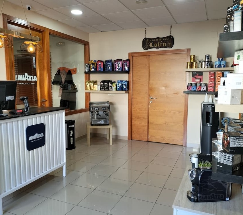interior local Lavazza cafés